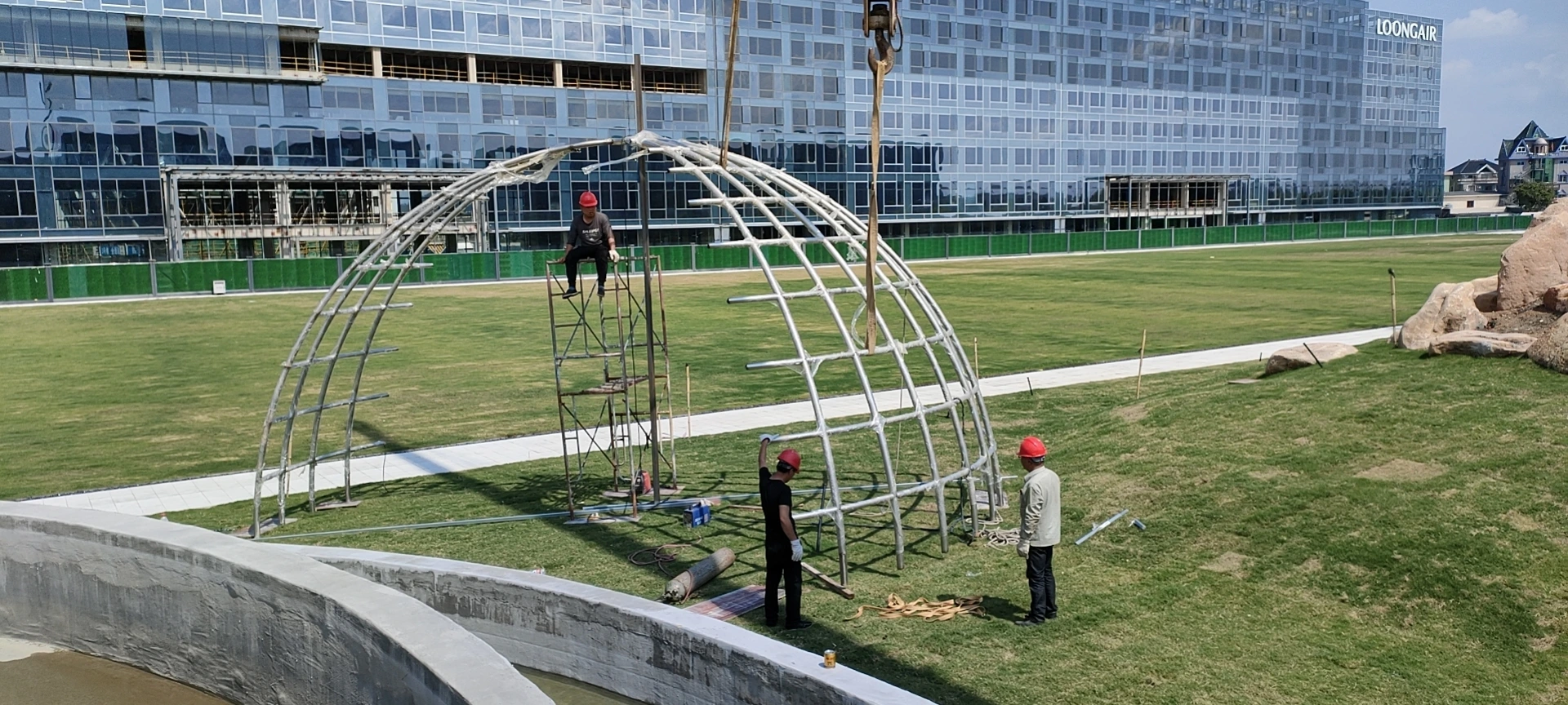 Loong Air Globe Sculpture — project photograph